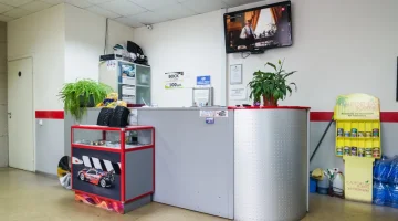 Автомойка и шиномонтаж Пиранья на улице Потапова изображение 2